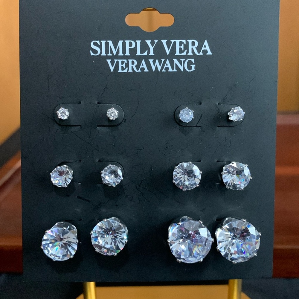 NWT Simply Vera Vera Wang silver tone 6 pair set of earrings